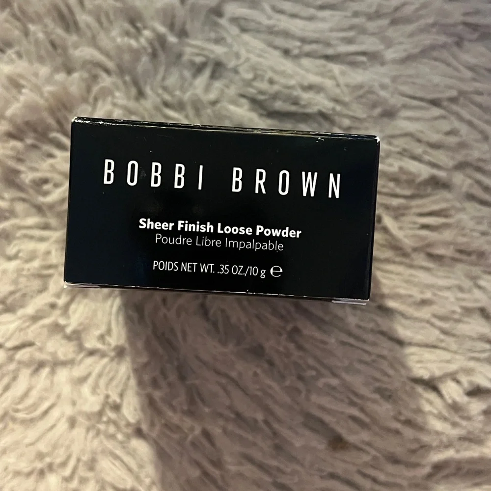 Bobbi Brown Sheer Finish Loose Powder Pale Yellow 0.35 oz/ 10g New In Box